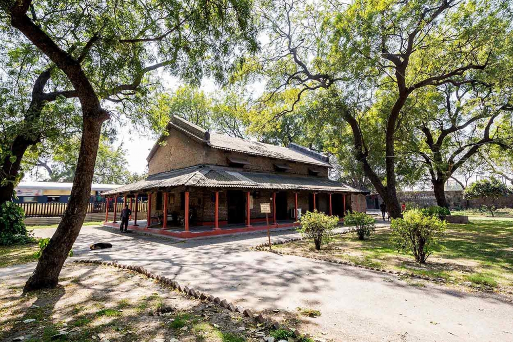 The Swatantrata Senani Museum is a memorial to the Indian National Army heroes .